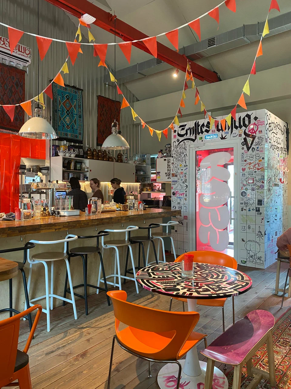 Кафе “KUSS” “под ключ”: от проекта до поставки оборудования 